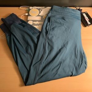 Teal Lululemon Leggings WITH Rip Tag
